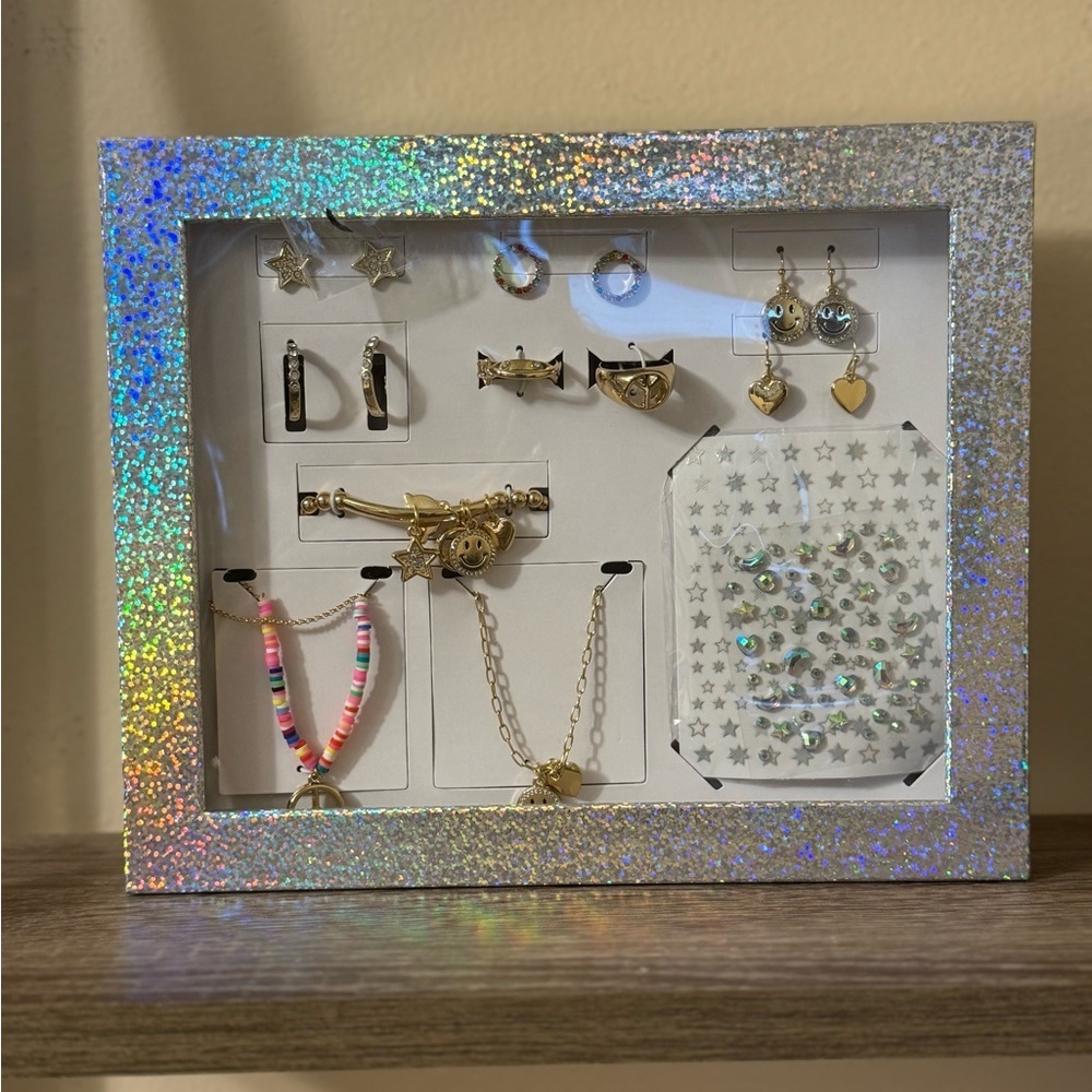JEWELRY BOX - Picture 2 of 7